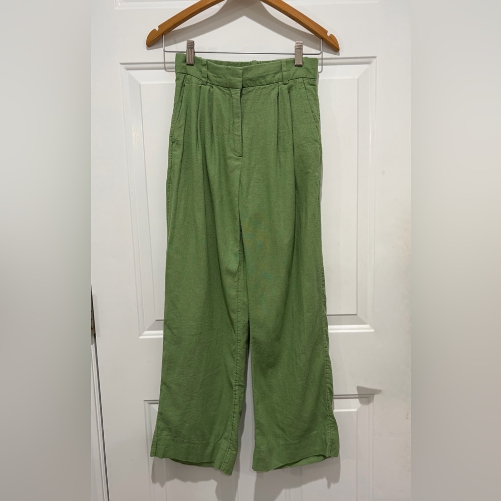 Abercrombie Women’s Green, Wide Leg, Linen Blend, Pleated pants, Size 0